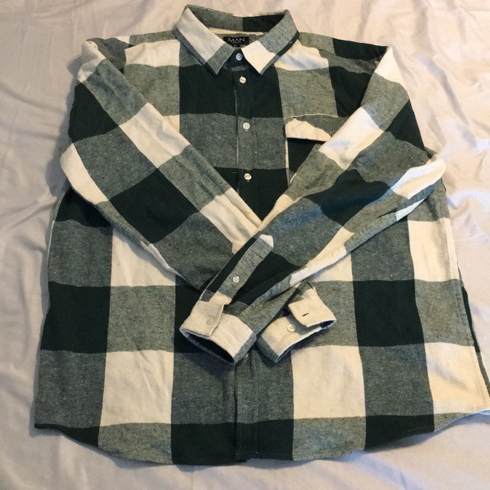 Long sleeve button down plaid shirt XL